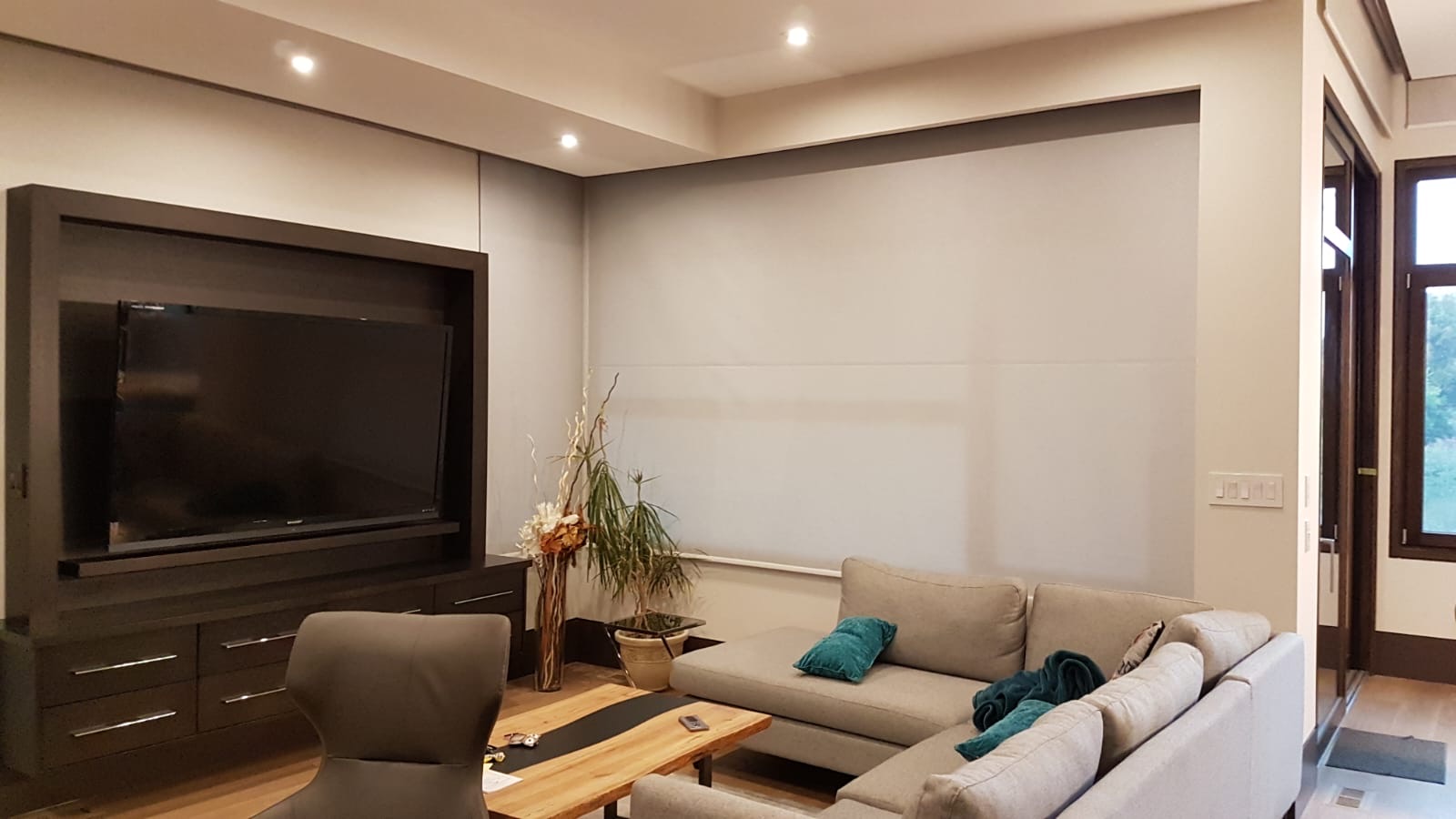 Interior blinds and window shading installation from the North Shutters portfolio, view 048