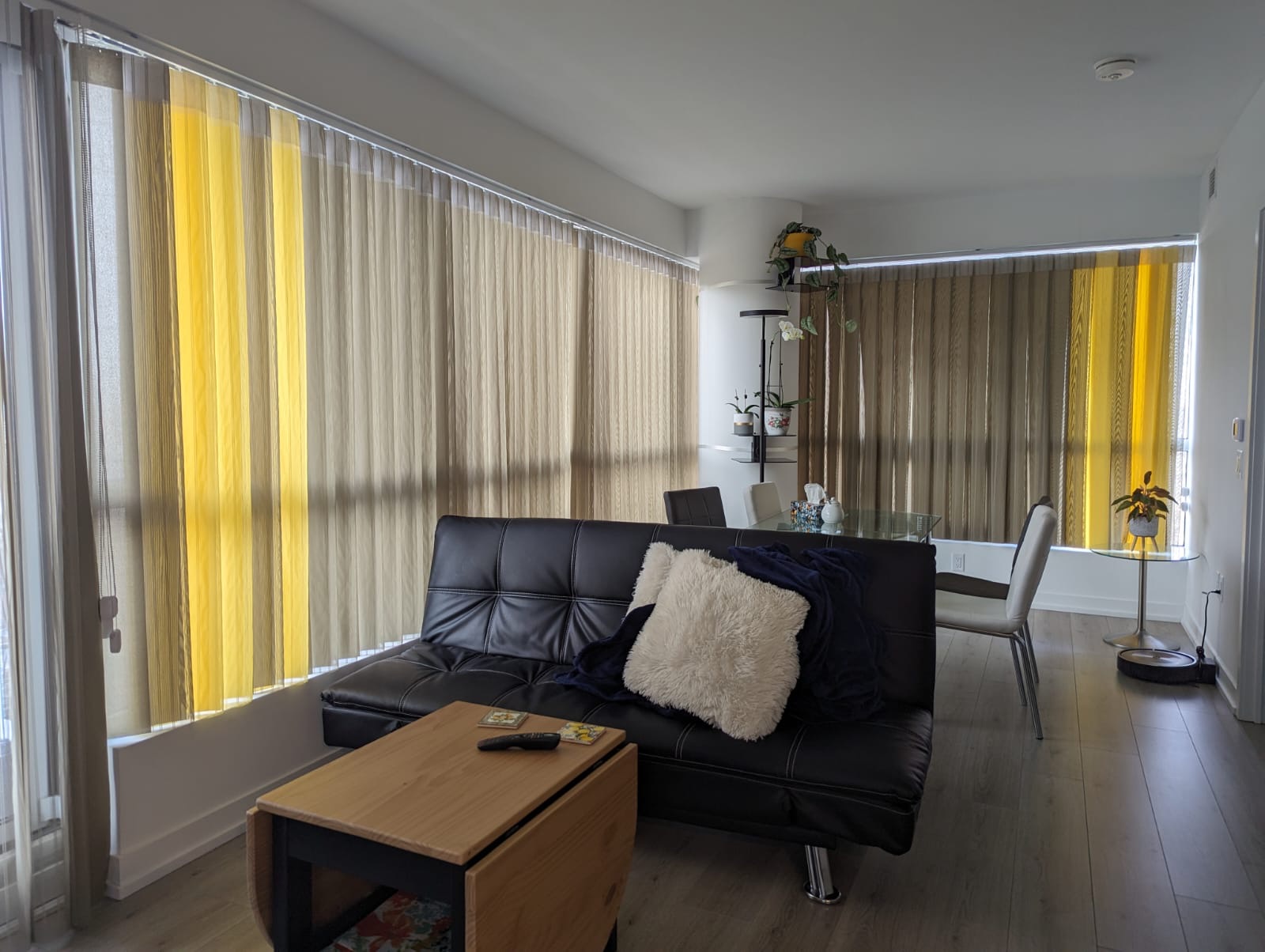 Interior blinds and window shading installation from the North Shutters portfolio, view 119